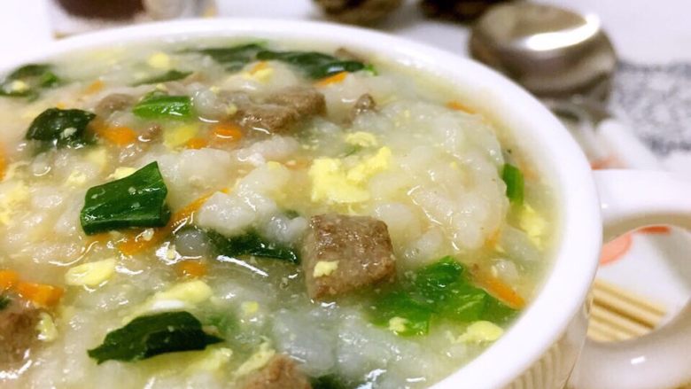猪肝菠菜蛋黄粥,完成