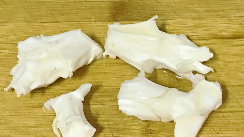 大年夜@团圆饭~油辣子花菜,这是拨剩下的茎。