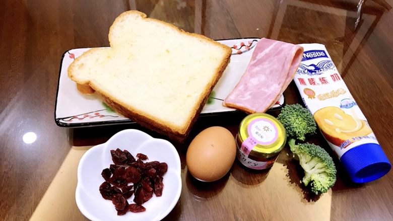 快手早餐系列~蜂蜜面包片,准备好材料