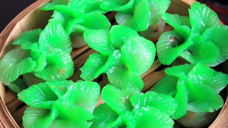 过年菜---福瑞白菜,蒸制的时候,开水入锅,中火蒸7-8分钟就可以了
