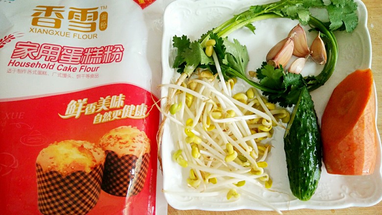 干拌烙面皮(不用洗面不用发酵,史上最简单),准备食材。