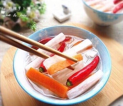 自制酸萝卜,酸爽可口。可以直接吃,也可以拿来炒菜,酸辣鸡杂加点酸萝卜可好吃了