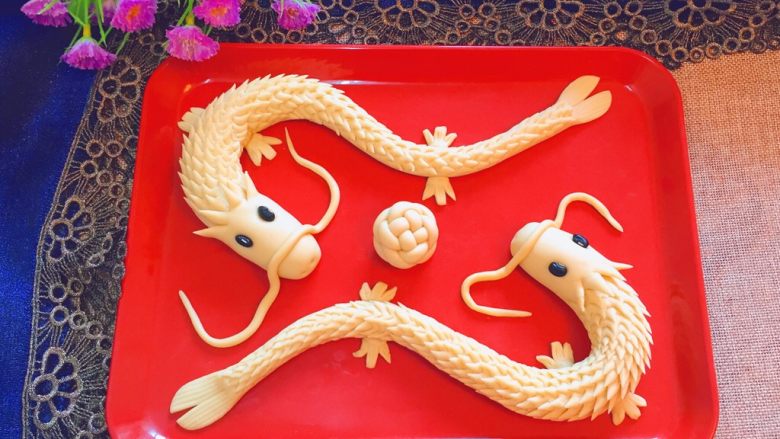 二龙戏珠,二龙㊗️大家吉祥安泰!