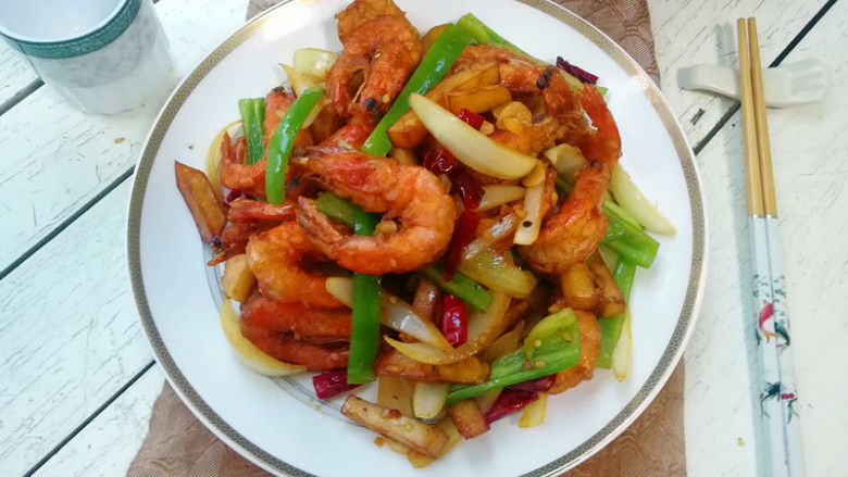 【干煸大虾土豆条】