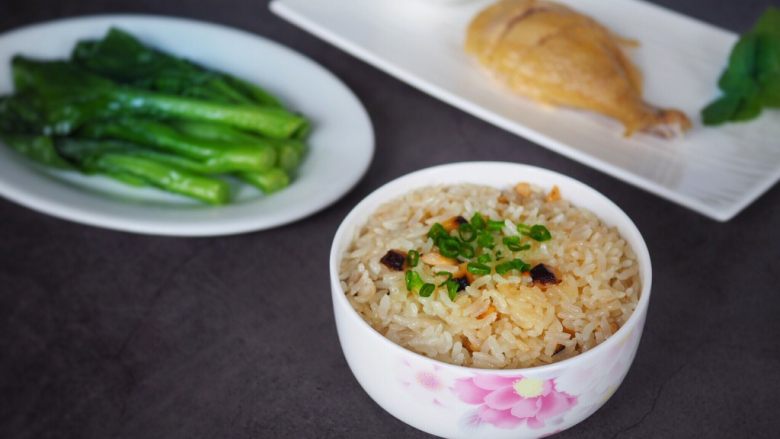 香菇鸡油饭,鸡油饭又香又有味道，不用菜都可以扒几碗饭。