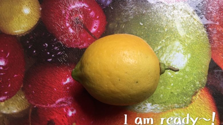 冰糖炖柠檬🍋,自然熟的柠檬色泽和外形都很完美,准备开工了~