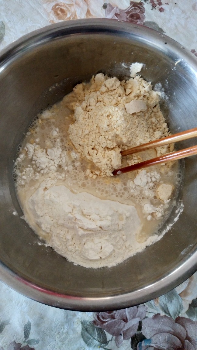 蒸年糕,加入面粉中