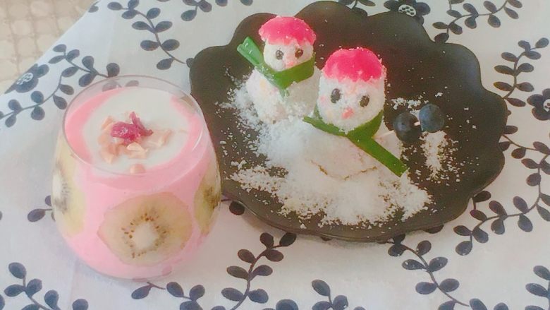 弥猴桃草莓思慕雪