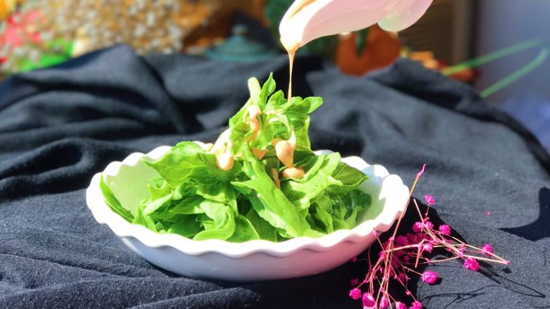 碧绿脆爽冰草沙拉