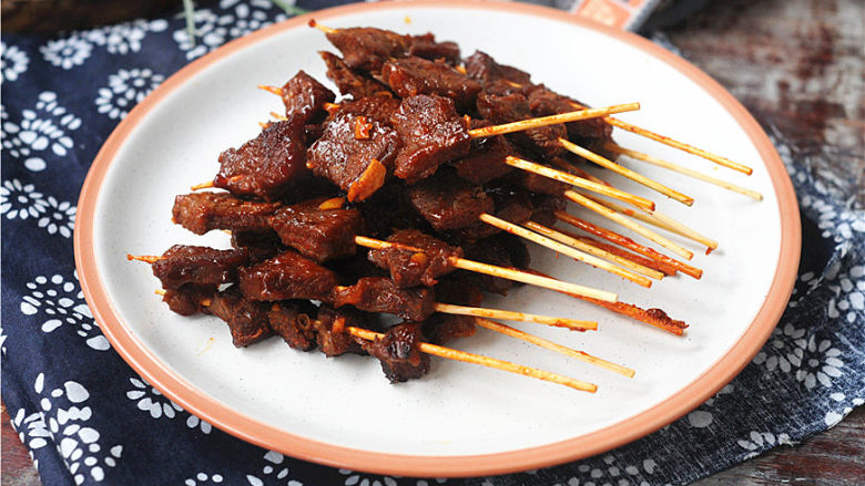 秘制牛肉串,出锅,趁热吃