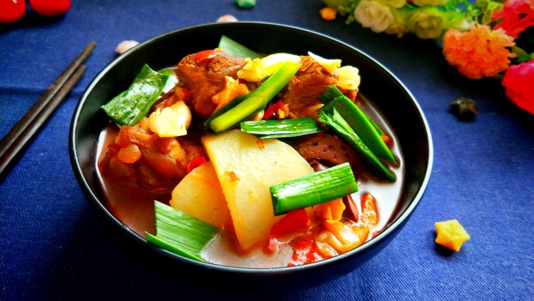 年菜 红红火火过大年&白萝卜猪血炖羊肉,成品图来一张。