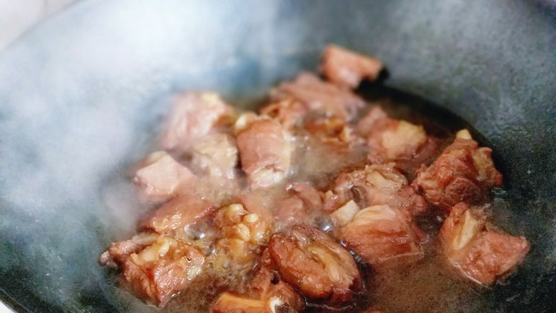 年夜饭&步步高~年糕烧排骨,35分钟后肋排几乎烂糊了。