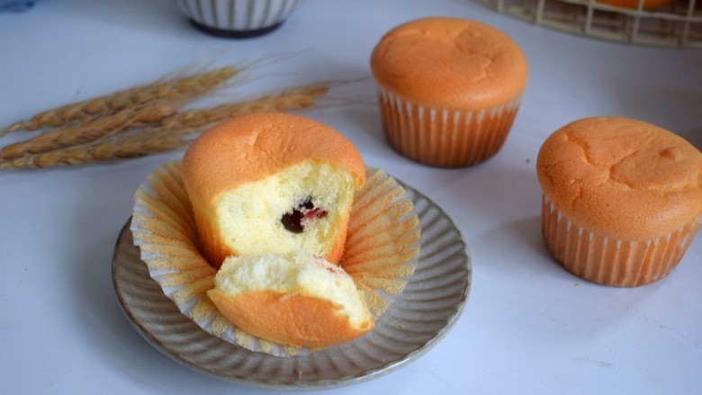 蔓越莓纸杯蛋糕（后蛋法）