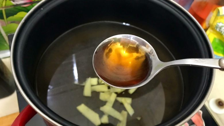 清热解火首选の萝卜丝排骨汤,加一大勺料酒