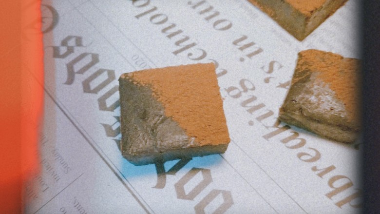 爱情の滋味,苦涩&甜蜜☞教你快手做生巧,撩妹利器。,我试过完全不加糖,只有蜂蜜。苦度大概在85%左右。