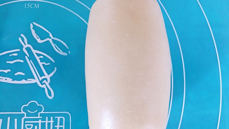 红豆小小酥~植物油版,由一头卷起来