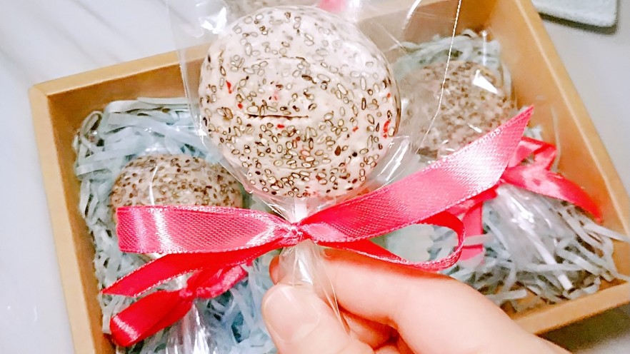 过年智胜熊孩子利器☞美味棒棒糖，家庭快手制作