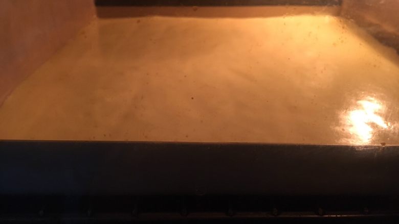 黄金蛋糕,烤箱预热180度,烤约20分钟