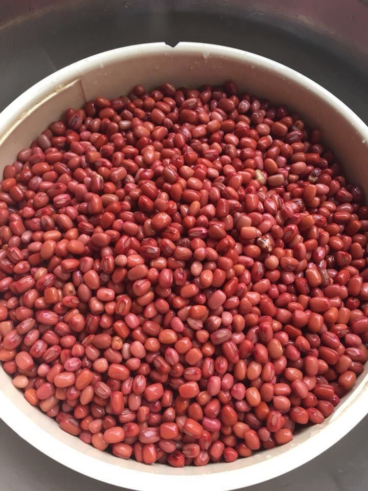 年味·中式豆沙一口酥,建议大家都买现成的红豆沙
一般超市都有售
因为自己炒豆沙真的好累!