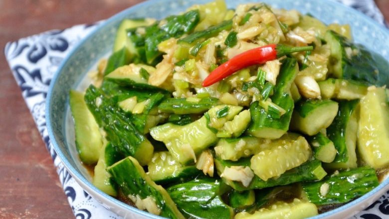 快手凉菜-拍黄瓜,装盘,成品图