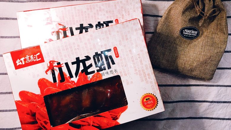 鲜香小龙虾,准备<a style='color:red;display:inline-block;' href='/shicai/ 285'>小龙虾</a>主食材。