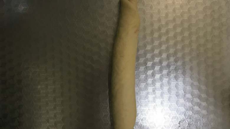 三色吐司,粉粉的少女心,卷起来。