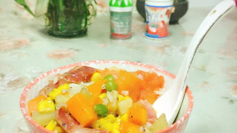 腊肠焖饭(电饭煲),完成 可以开始享用啦