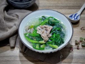 原汁原味羊肉卷菠菜汤