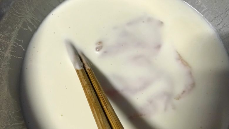 狗年旺旺,年夜饭系列9️⃣亲民锅包肉,肉片两面沾满面糊。