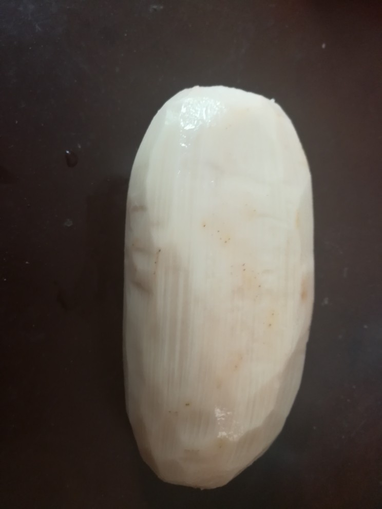 请客最hold住场面的凉菜，凉拌莲藕,莲藕去皮