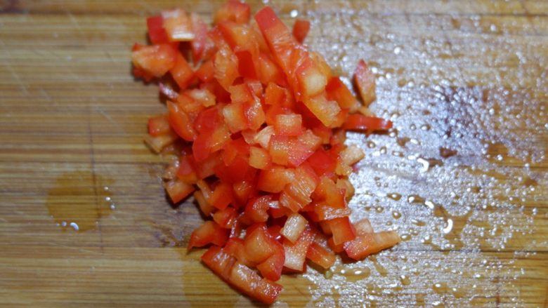 爽脆木耳,大鱼大肉之后你需要这样一道菜,<a style='color:red;display:inline-block;' href='/shicai/ 82'>小米椒</a>切碎。
