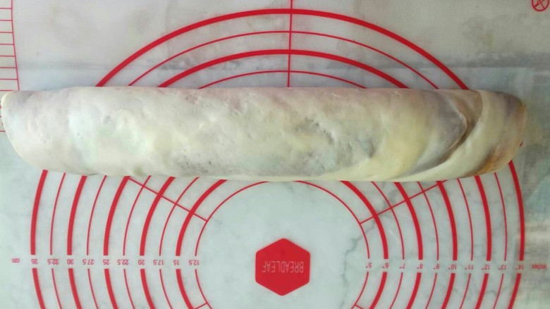 麻将烧饼,尽量多卷几圈,紧一点。