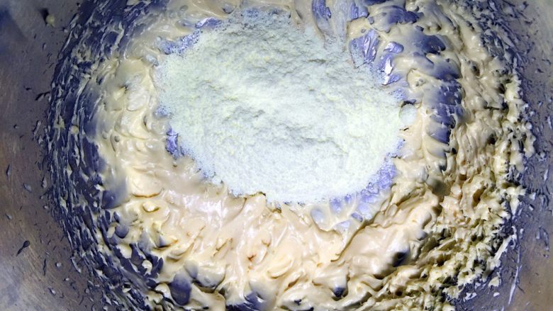 炼乳小饼干(适合新手),加入奶粉