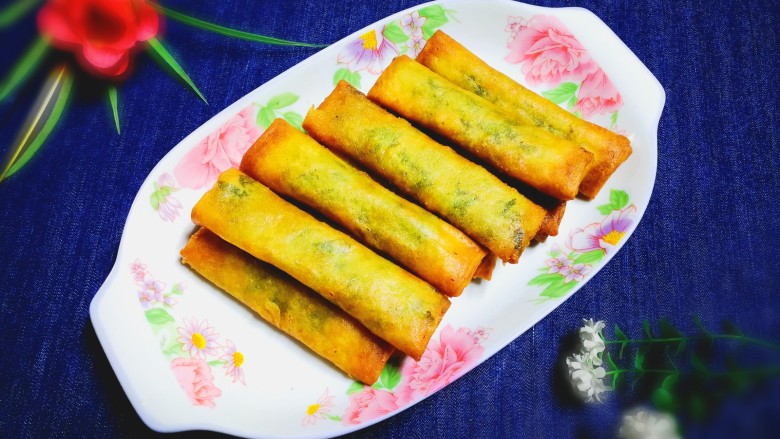 年味+金光闪闪咸肉青菠春卷,是不是漂亮极了!关键太好吃😋