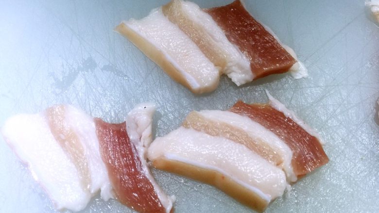 川味粉蒸肉,猪肉切片,可以厚一点