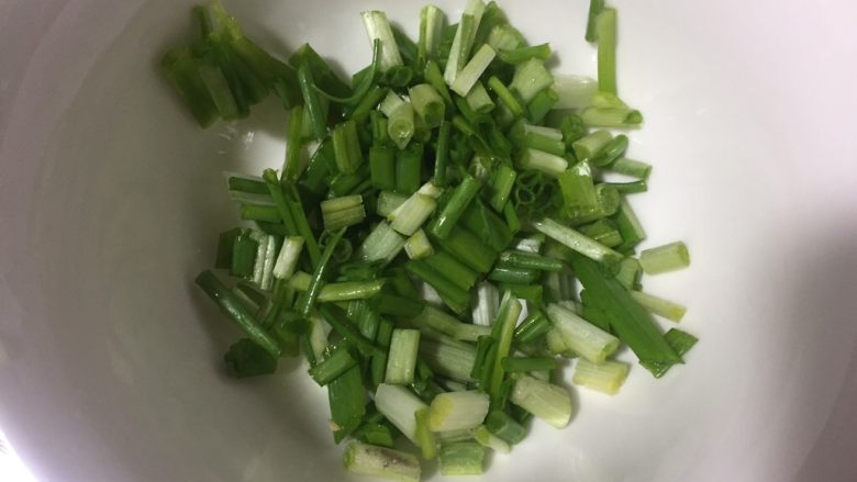 爆炒茄子,<a style='color:red;display:inline-block;' href='/shicai/ 157'>小葱</a>切碎，可以多准备点