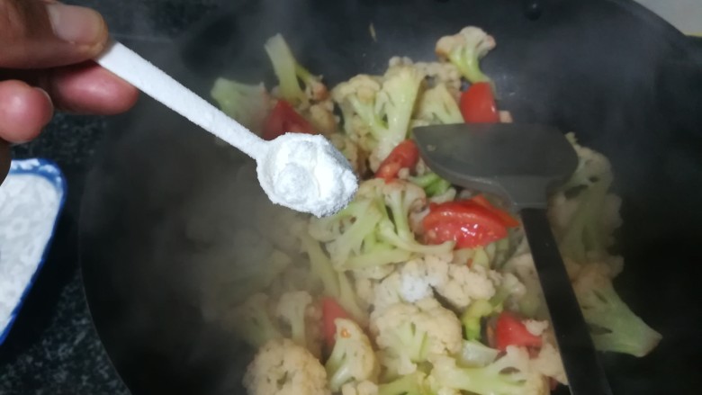 好下饭,更好下酒的炒花菜,加入味精