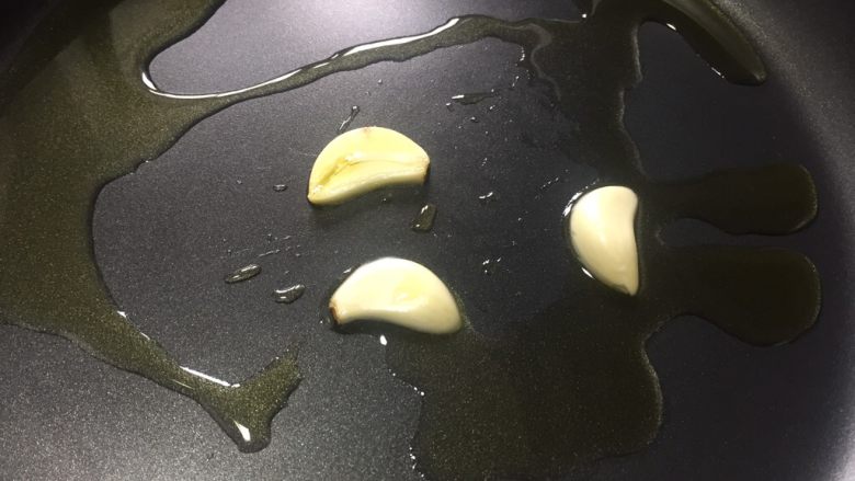 10分钟快手早餐篇(一),爆香蒜片