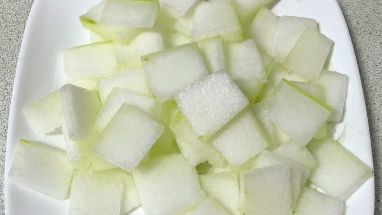 素食者的福音~干炒冬瓜,都切好了备用。