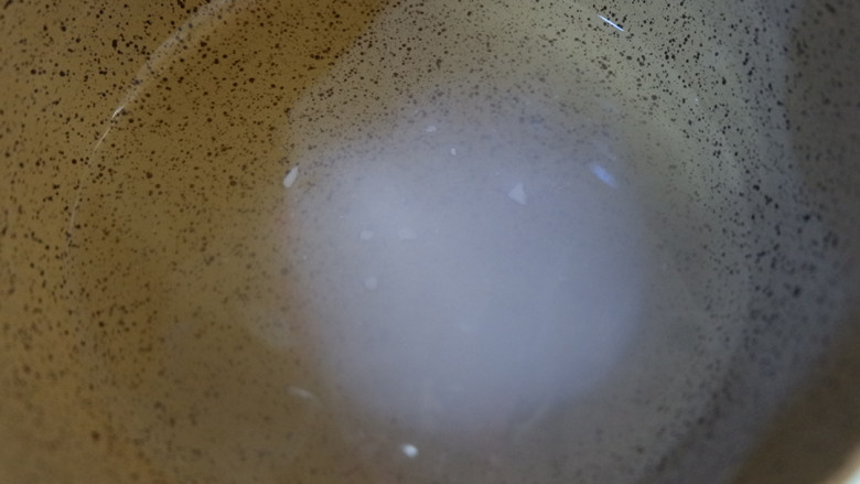 德国碱水包(Brezen巴伐利亚面包),然后加入8g烘焙碱。