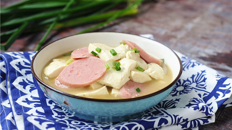 火腿烧豆腐