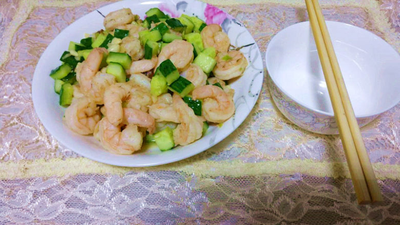 简单易学美容补钙的清炒虾仁