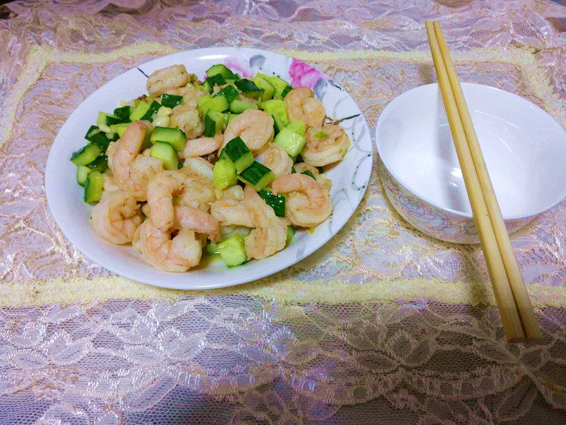 简单易学美容补钙的清炒虾仁