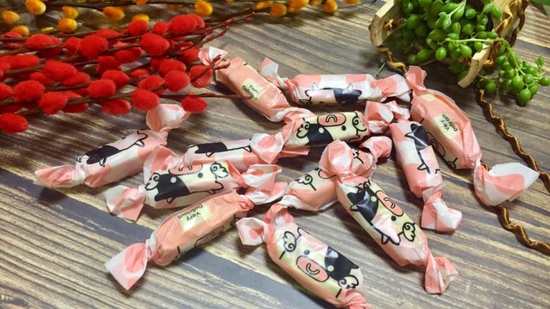 核桃蔓越莓牛轧糖(熬糖版),糖纸包装,🍬🍬🍬快到我嘴里来......