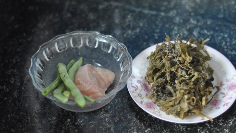 肉沫海带,准备好食材