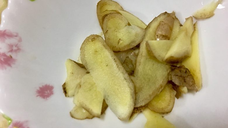 香煎錢鰻,老薑切片