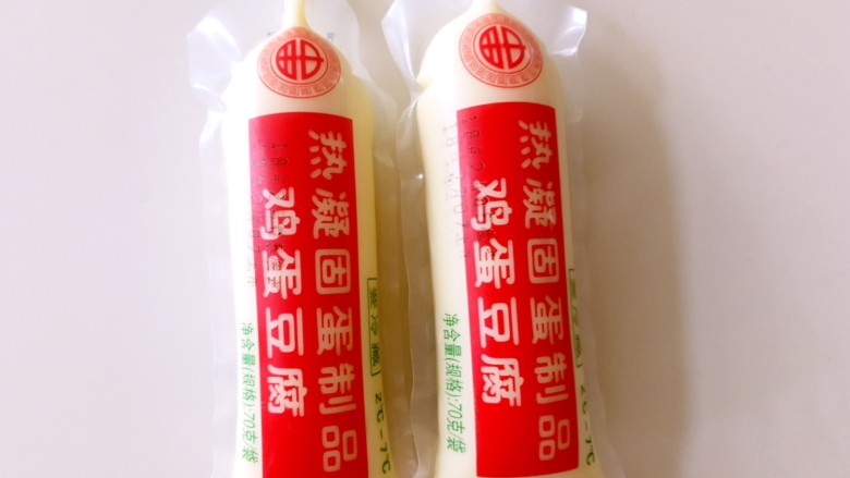 番茄豆腐巴沙鱼~让孩子爱上吃饭,豆腐去除外包装