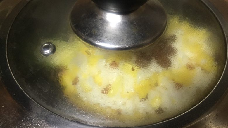 健脾养胃~酸甜糯香凤萝饭,蒸锅烧水,上汽和15分钟即可