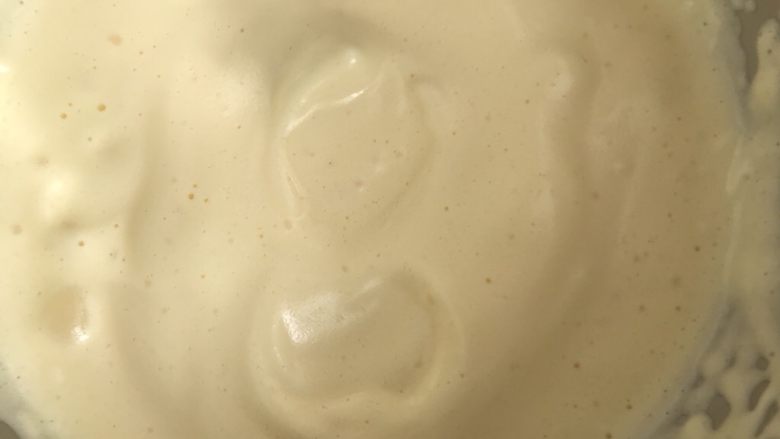 童趣卡通小蛋糕,直到面糊划8字不易消失;