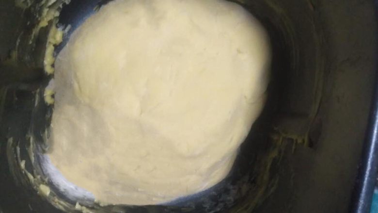 最爱豆沙甜圈圈,第二次和面工作结束,